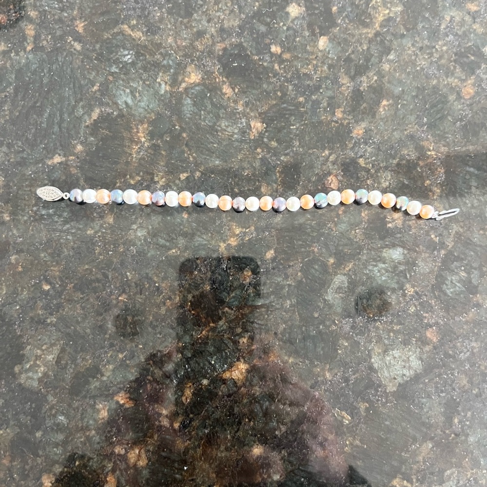 Gold and Silver Pearl  Necklace and Bracelet. - Picture 8 of 10